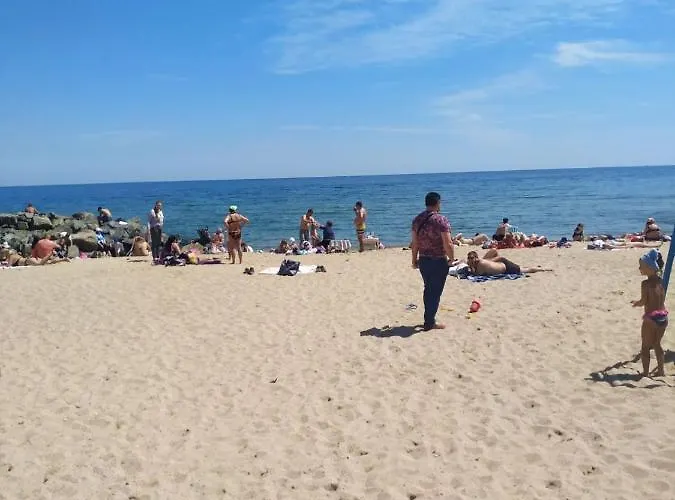 домик возле моря с уютным двориком в районе совиньона Apartment *