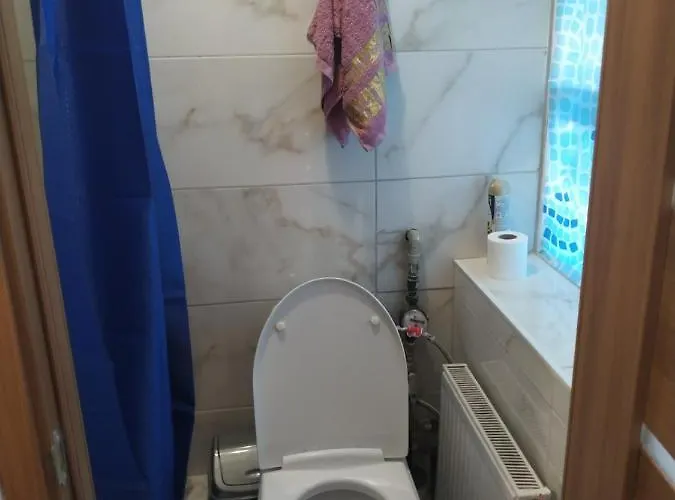 Appartement домик возле моря с уютным двориком в районе совиньона