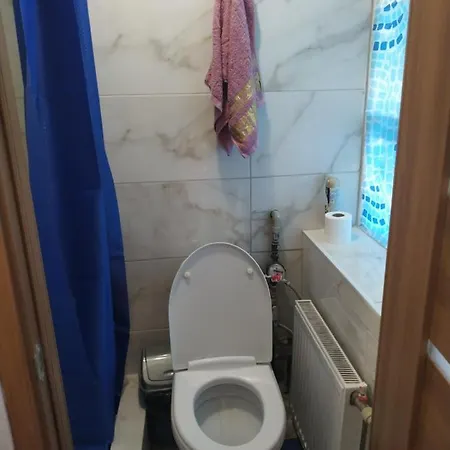 Apartamento домик возле моря с уютным двориком в районе совиньона