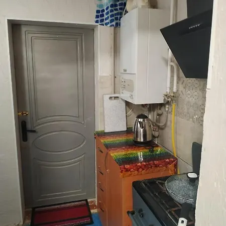 домик возле моря с уютным двориком в районе совиньона Apartment