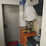 домик возле моря с уютным двориком в районе совиньона דירה